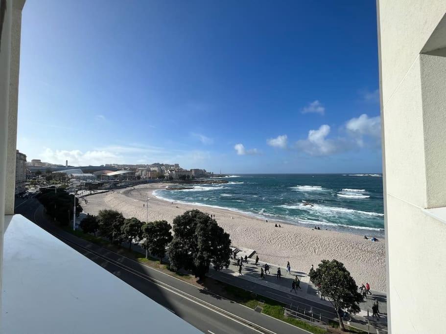 Primera Linea De Playa De Riazor Corunha Exterior foto